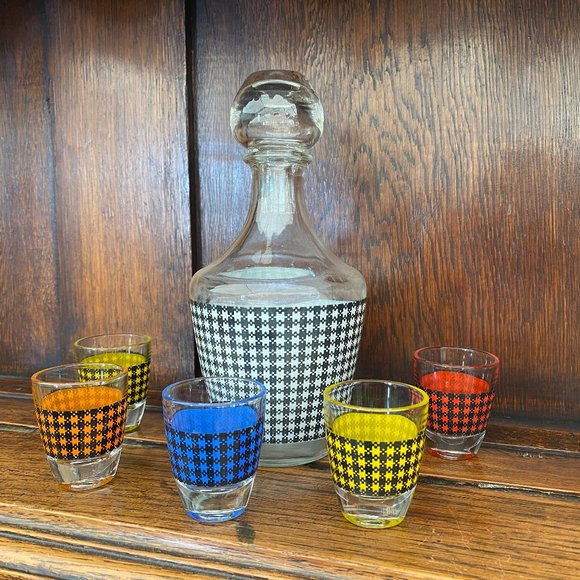 Vintage Glass Houndstooth Decanter & Five Multicolored Glasses w/ France Marking - Picture 1 of 3
